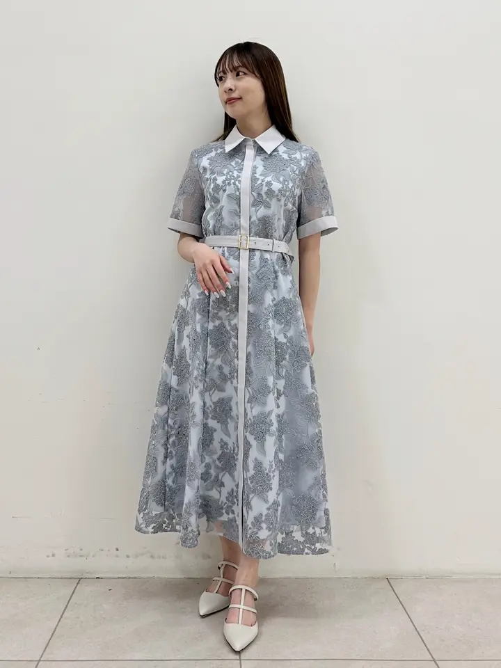 GRACE CONTINENTAL Miu Akamatsu コーディネート画像