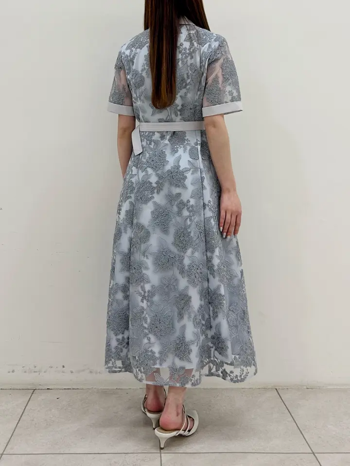 GRACE CONTINENTAL Miu Akamatsu コーディネート画像