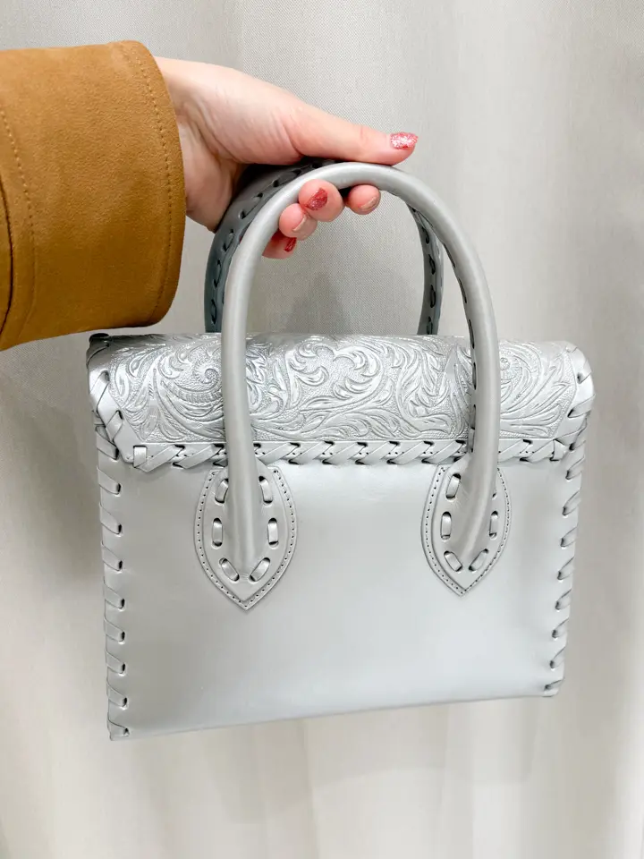 GRACE CONTINENTAL yuri コーディネート画像