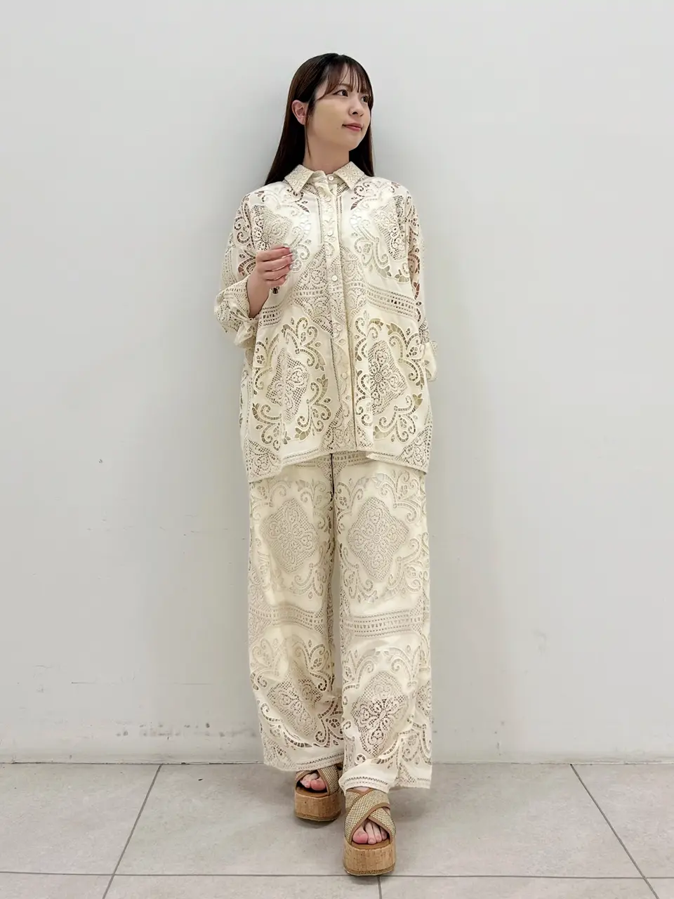  Miu Akamatsu コーディネート画像