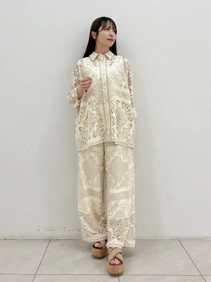 GRACE CONTINENTAL Miu Akamatsu コーディネート画像