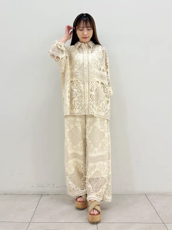 GRACE CONTINENTAL Miu Akamatsu コーディネート画像