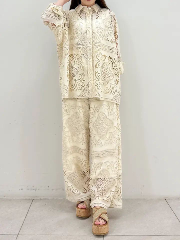 GRACE CONTINENTAL Miu Akamatsu コーディネート画像