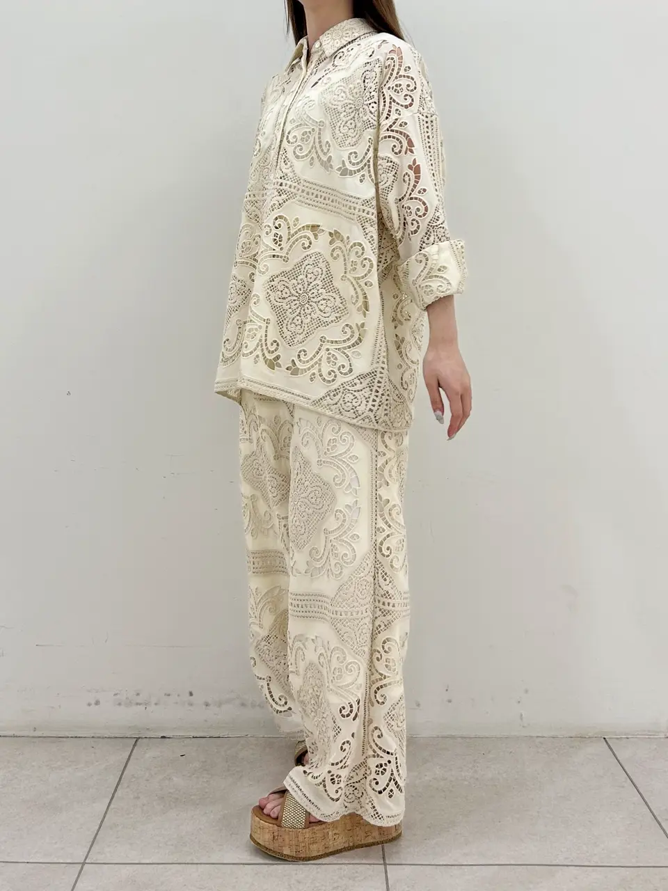 GRACE CONTINENTAL Miu Akamatsu コーディネート画像