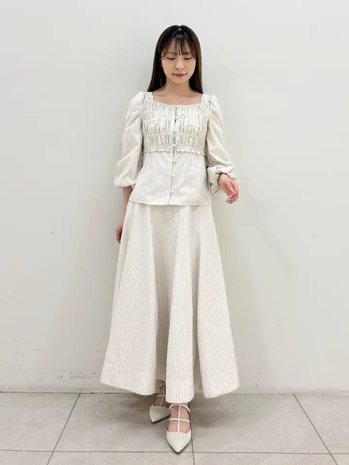 GRACE CONTINENTAL Miu Akamatsu コーディネート画像