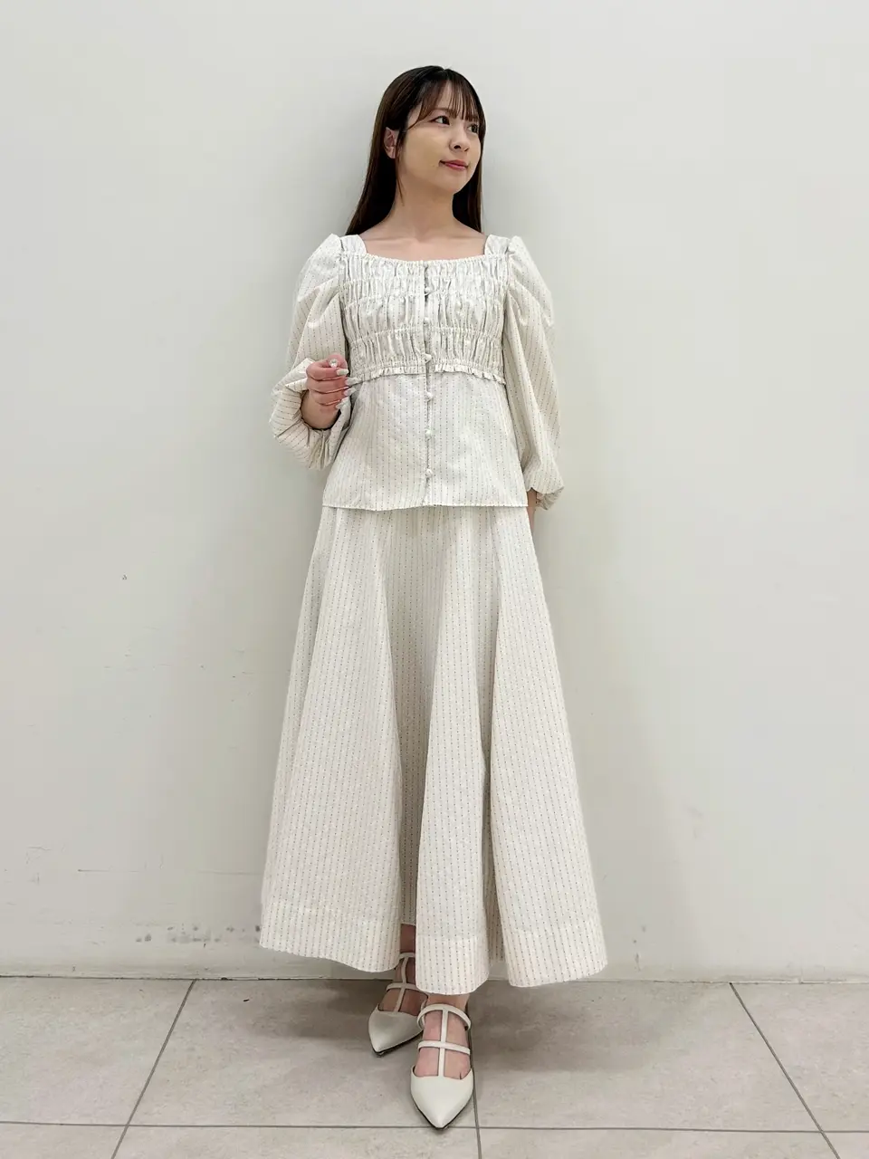 GRACE CONTINENTAL Miu Akamatsu コーディネート画像