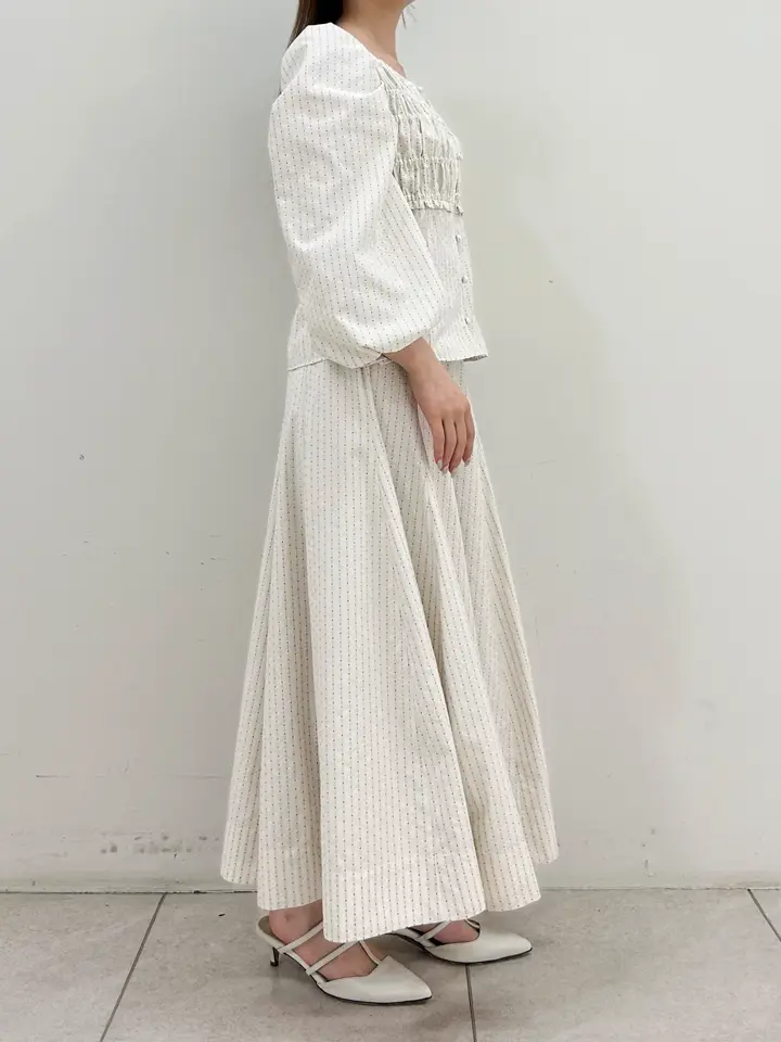 GRACE CONTINENTAL Miu Akamatsu コーディネート画像