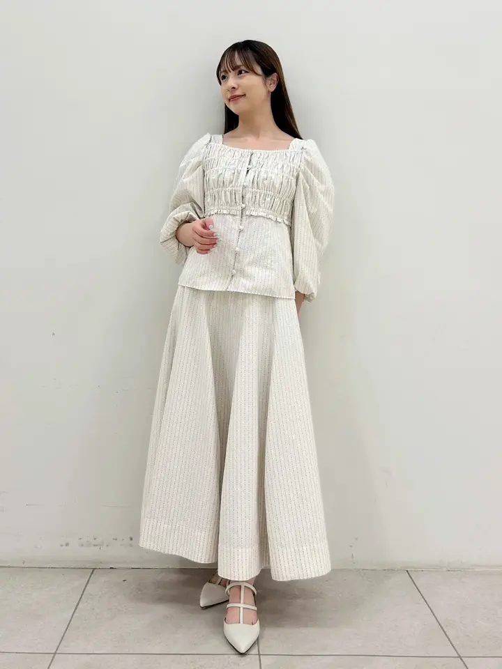 GRACE CONTINENTAL Miu Akamatsu コーディネート画像