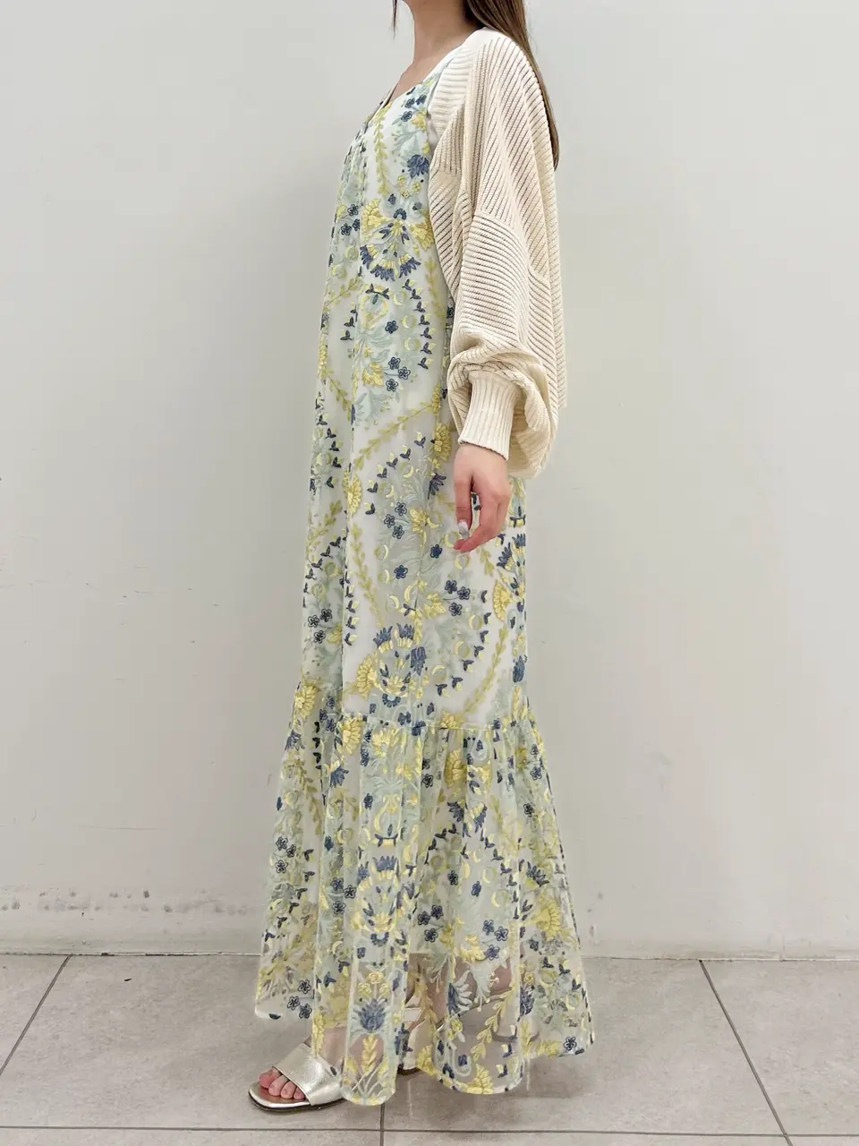 GRACE CONTINENTAL Miu Akamatsu コーディネート画像