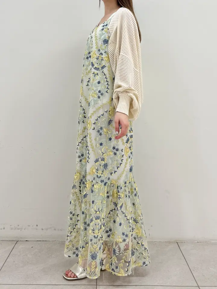 GRACE CONTINENTAL Miu Akamatsu コーディネート画像