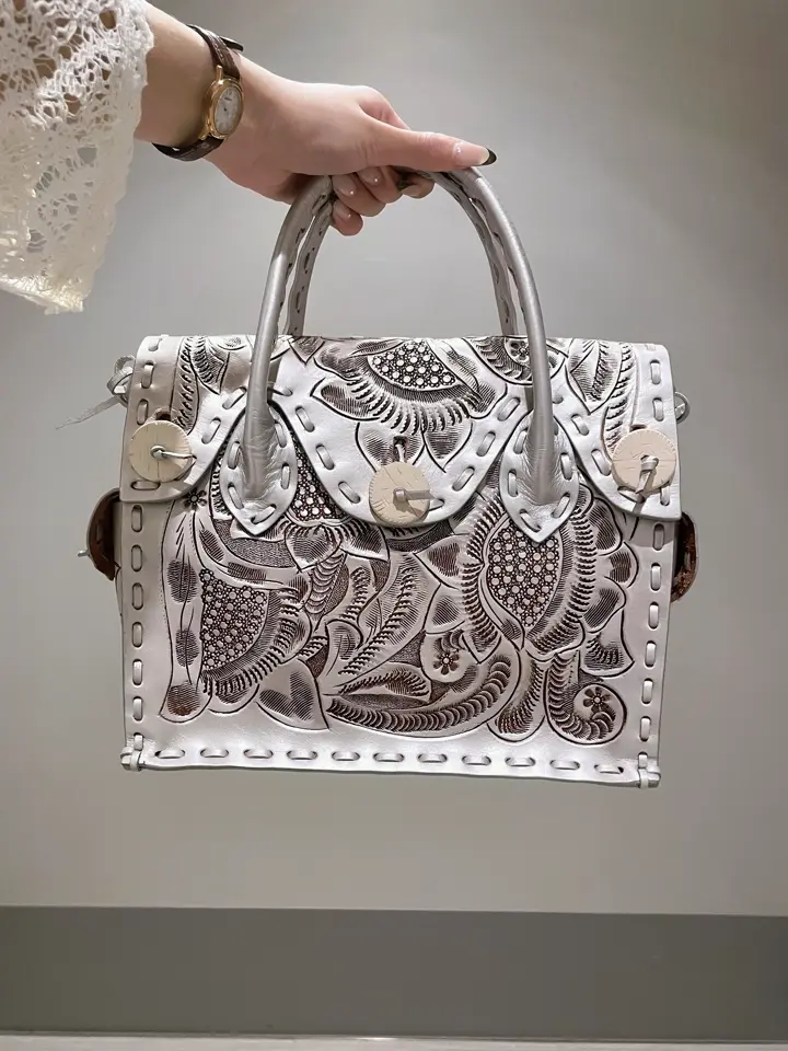 GRACE CONTINENTAL 細川　もなみ コーディネート画像