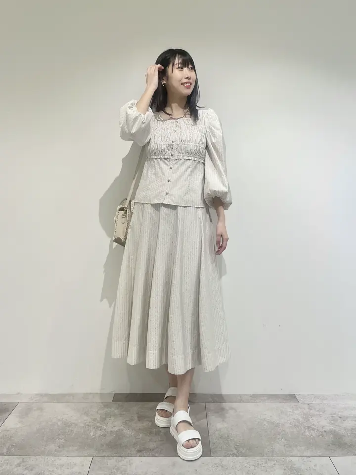 GRACE CONTINENTAL 端場 わかな コーディネート画像