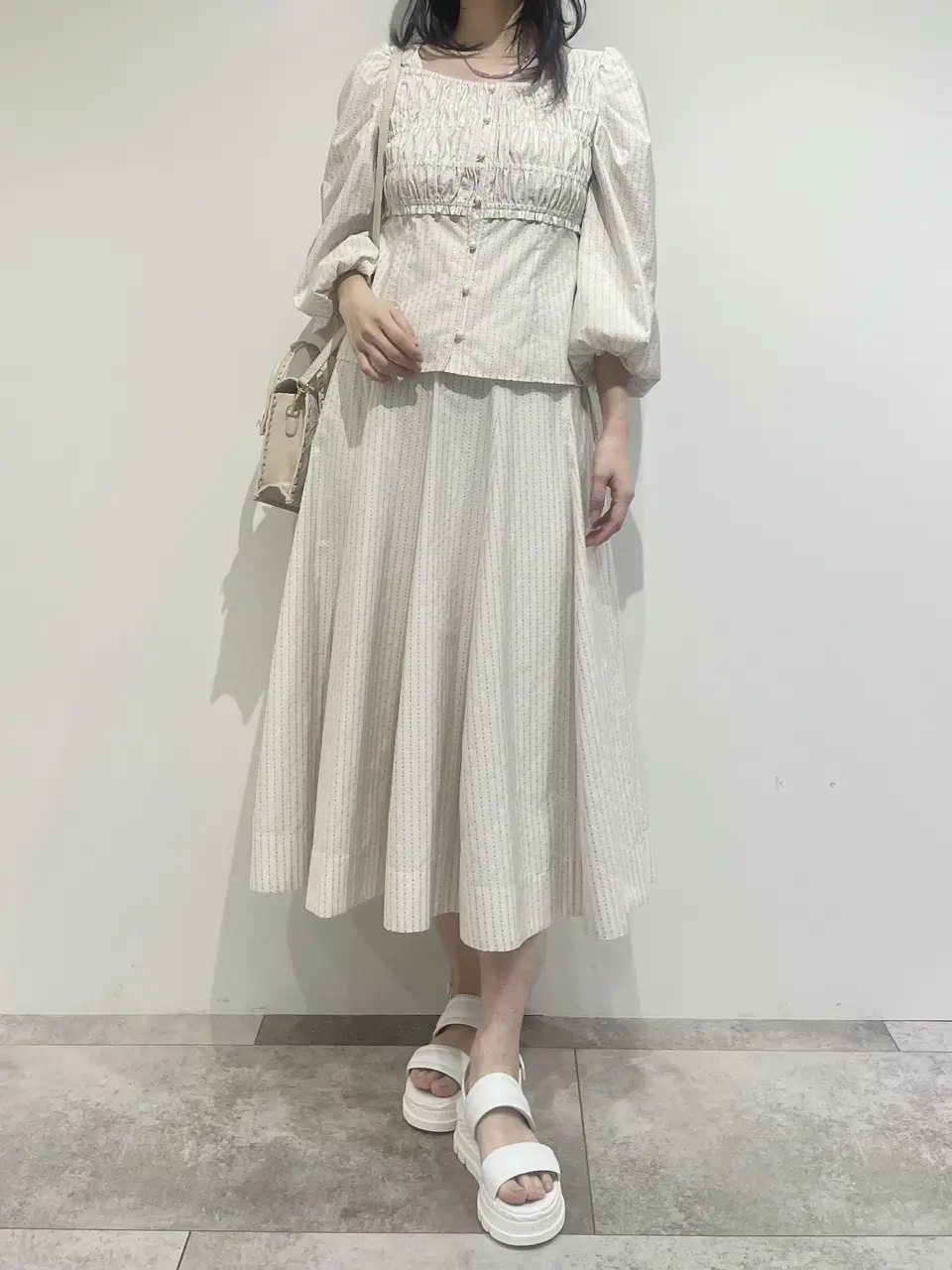 GRACE CONTINENTAL 端場 わかな コーディネート画像