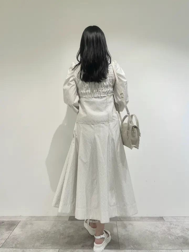 GRACE CONTINENTAL 端場 わかな コーディネート画像