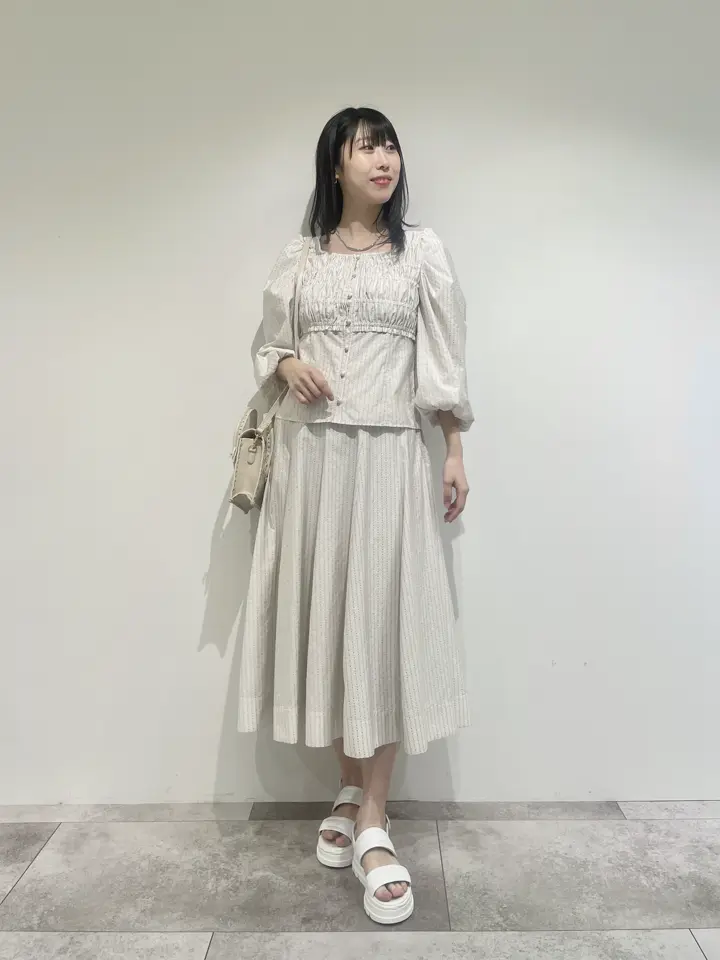 GRACE CONTINENTAL 端場 わかな コーディネート画像