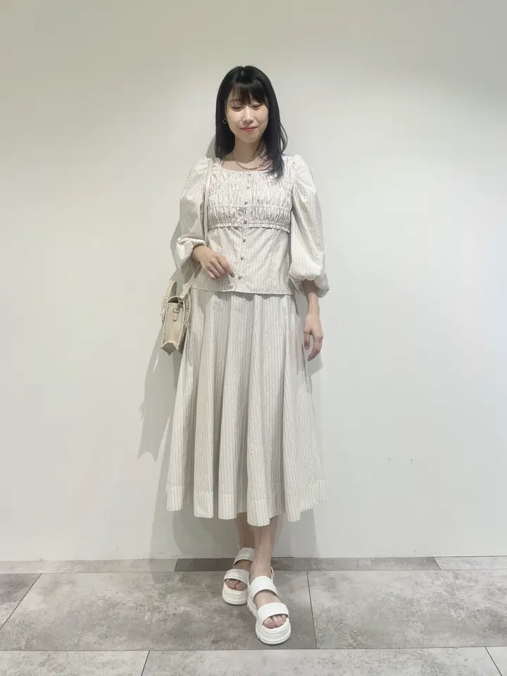 GRACE CONTINENTAL 端場 わかな コーディネート画像