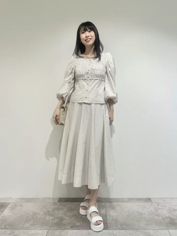 GRACE CONTINENTAL 端場 わかな コーディネート画像