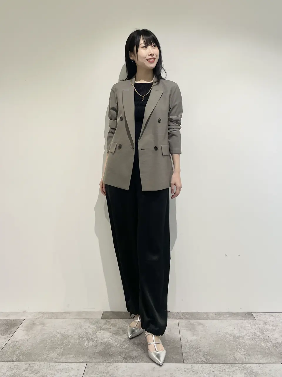 GRACE CONTINENTAL 端場 わかな コーディネート画像