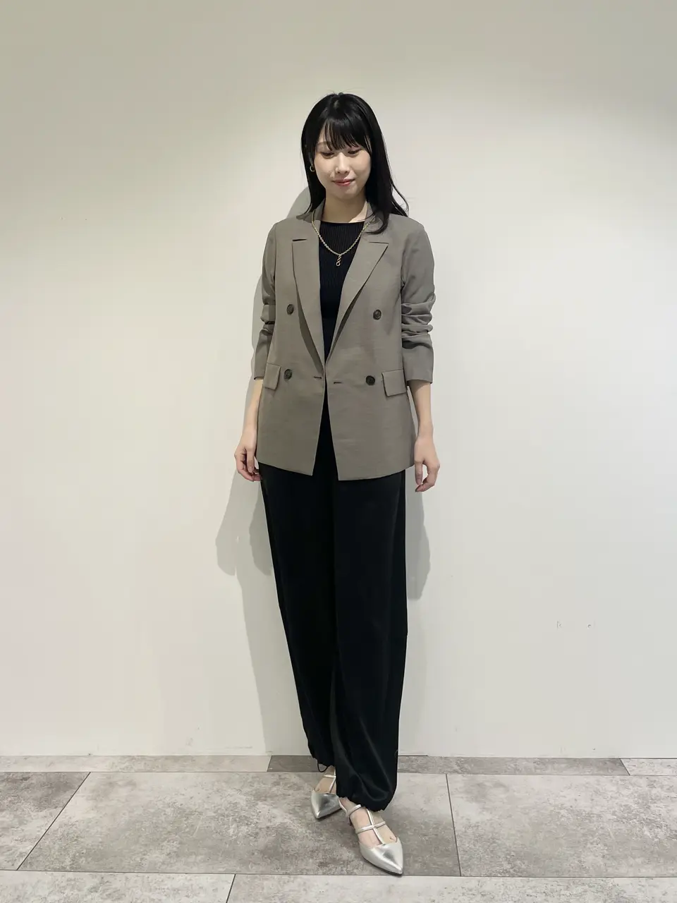 GRACE CONTINENTAL 端場 わかな コーディネート画像