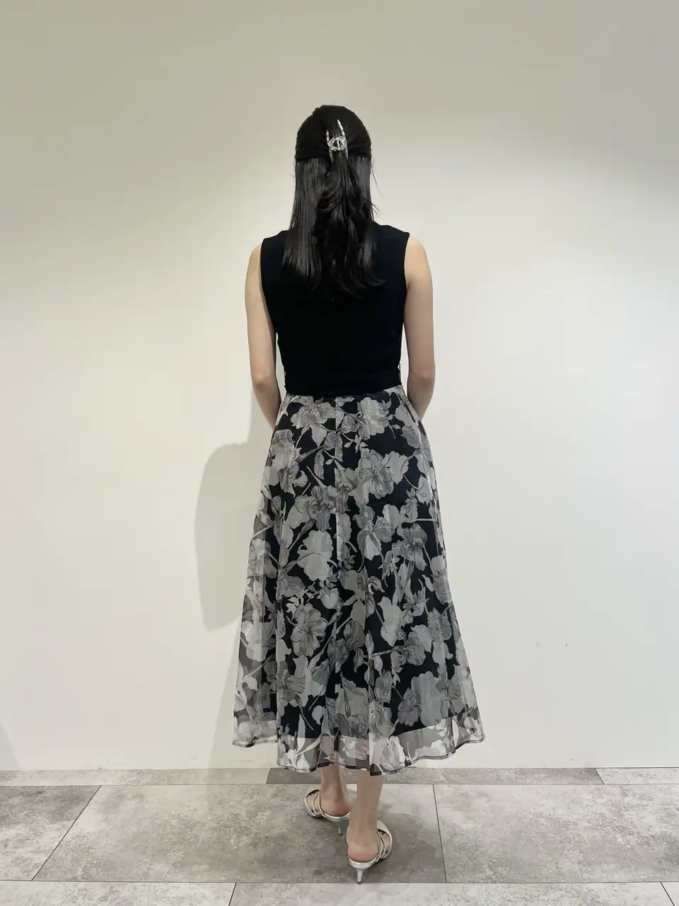 GRACE CONTINENTAL 端場 わかな コーディネート画像