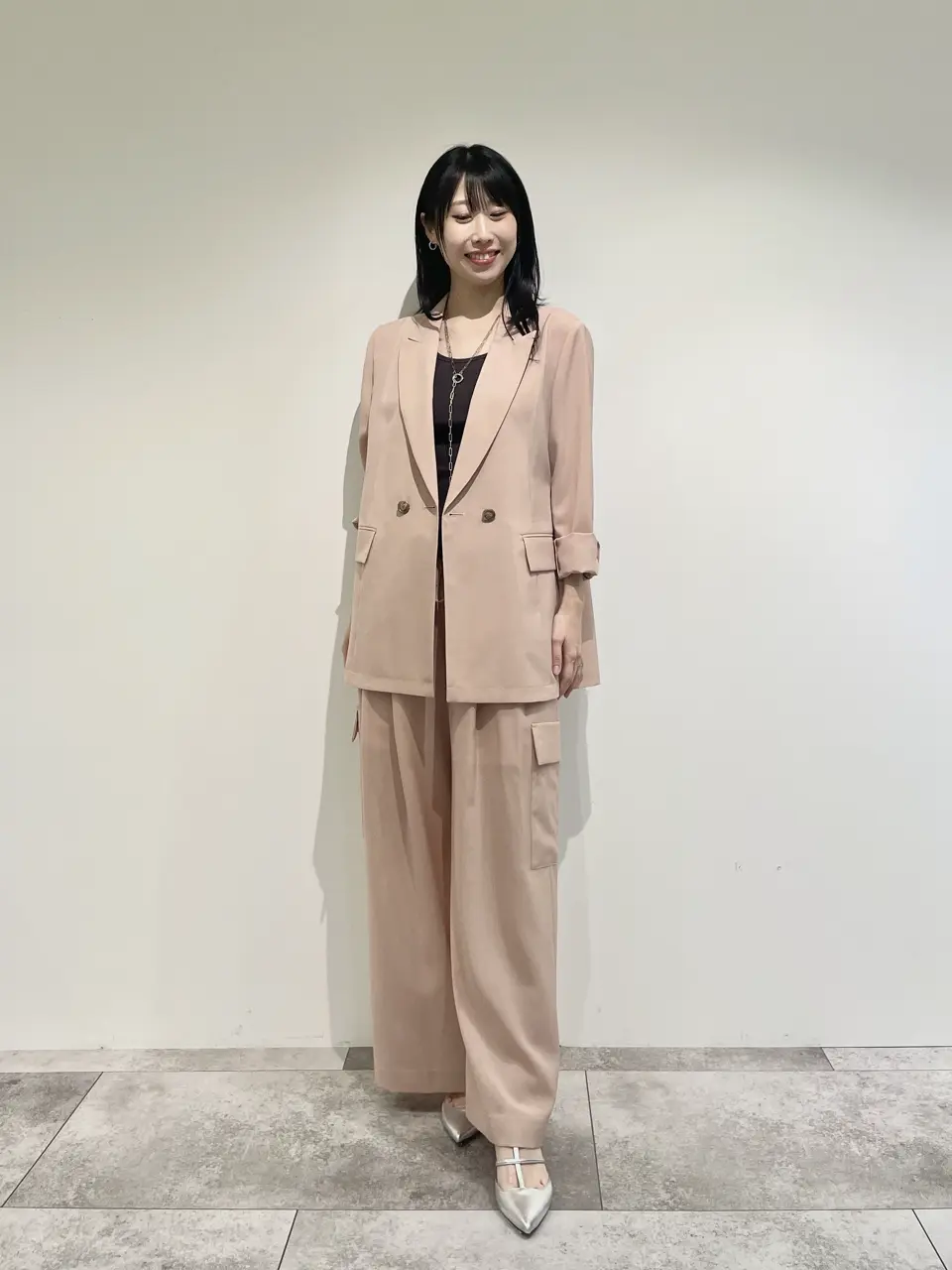 GRACE CONTINENTAL 端場 わかな コーディネート画像