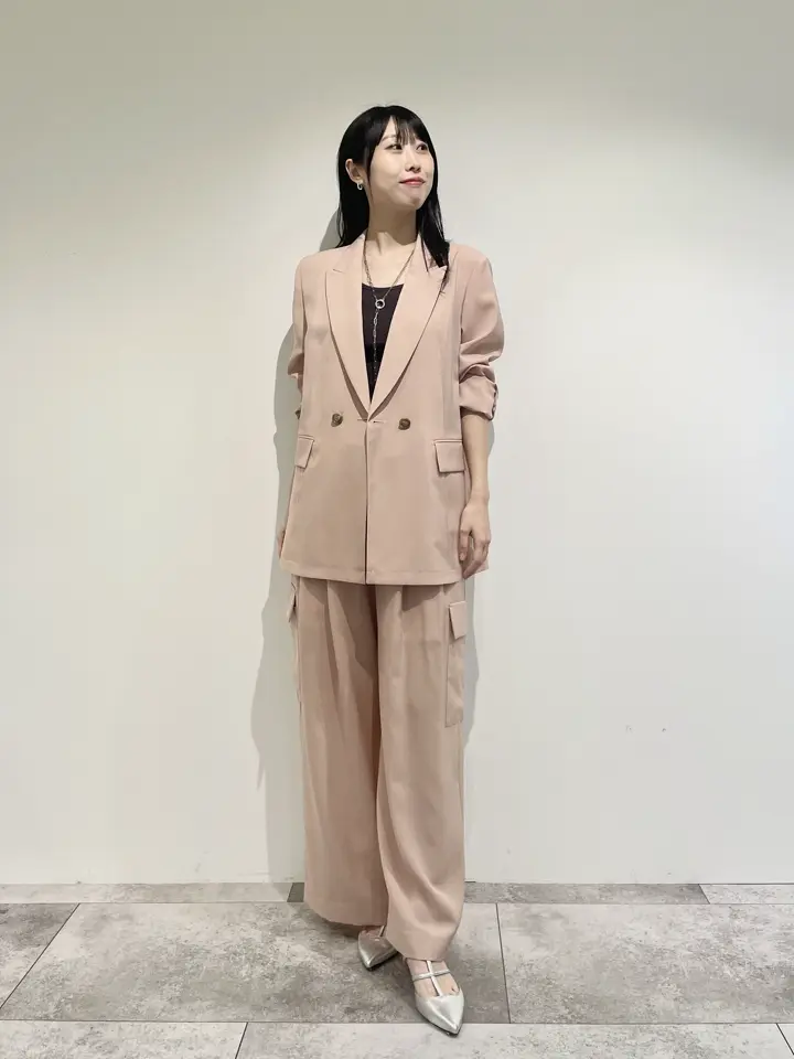 GRACE CONTINENTAL 端場 わかな コーディネート画像