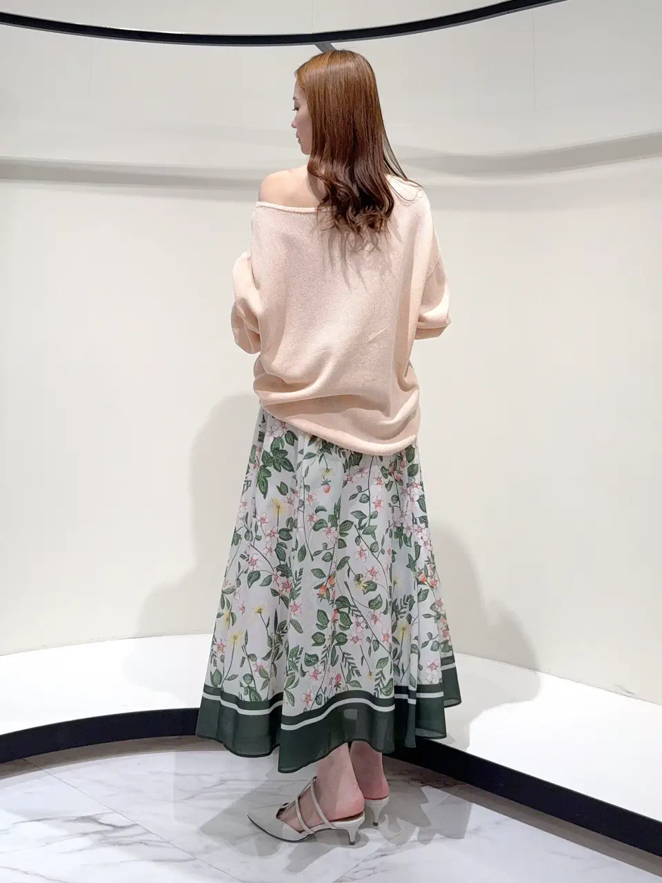 GRACE CONTINENTAL Suzuka コーディネート画像