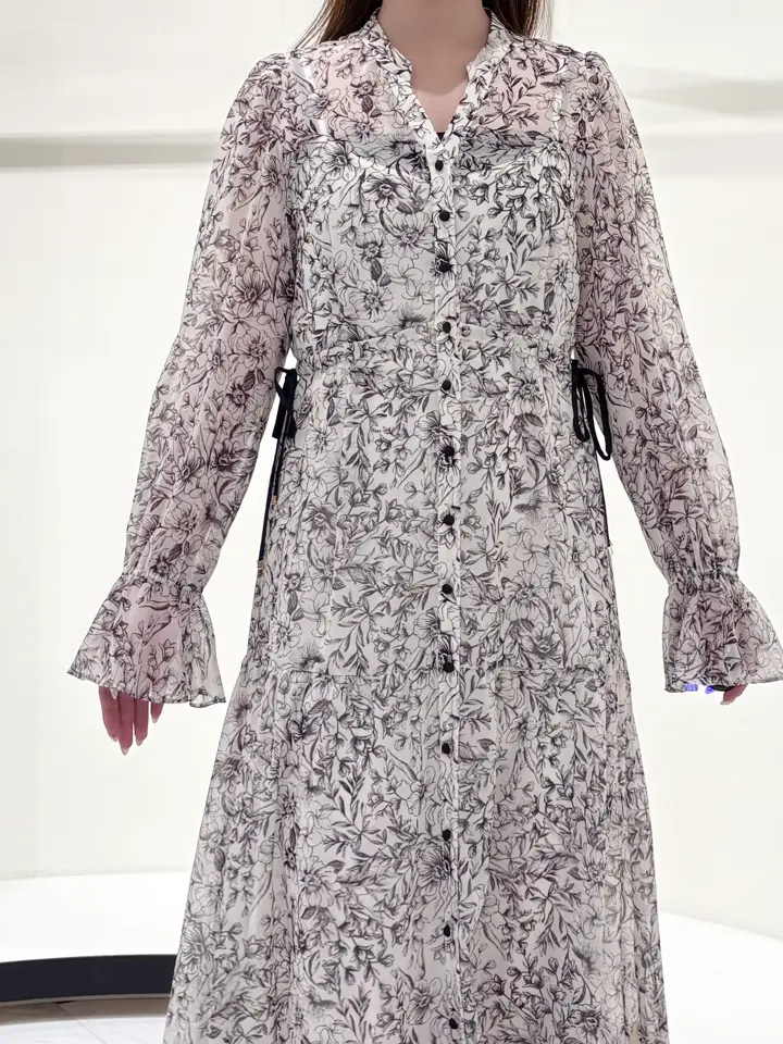 GRACE CONTINENTAL 平野 裕華 コーディネート画像