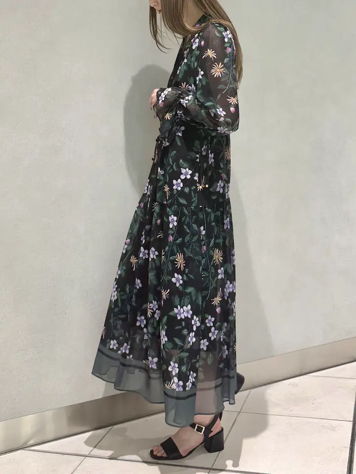 GRACE CONTINENTAL sa-ya コーディネート画像