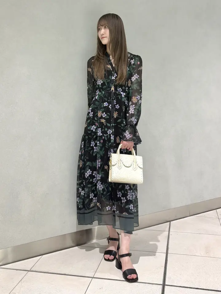 GRACE CONTINENTAL sa-ya コーディネート画像