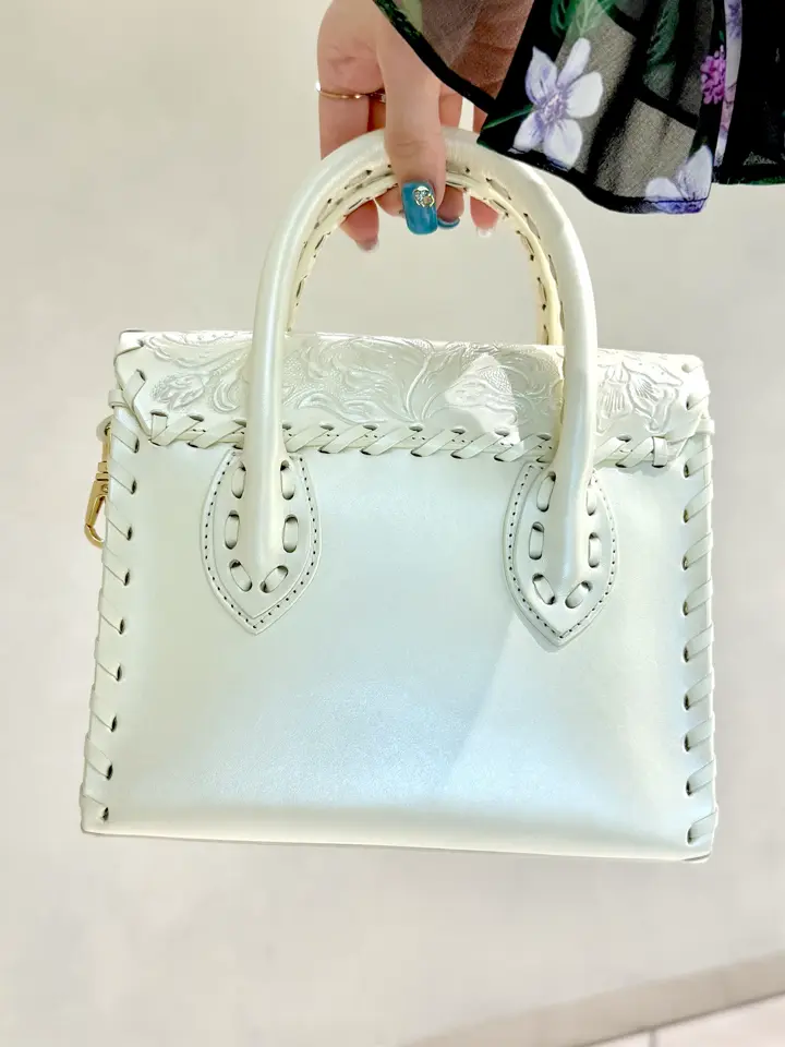 GRACE CONTINENTAL sa-ya コーディネート画像