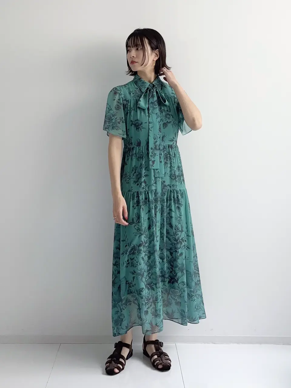 GRACE CONTINENTAL Hikaru Okada コーディネート画像