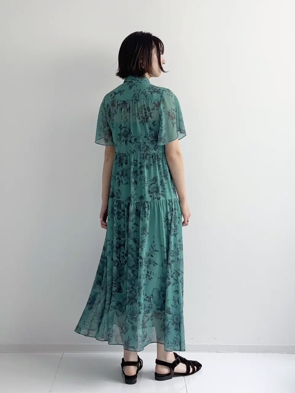 GRACE CONTINENTAL Hikaru Okada コーディネート画像