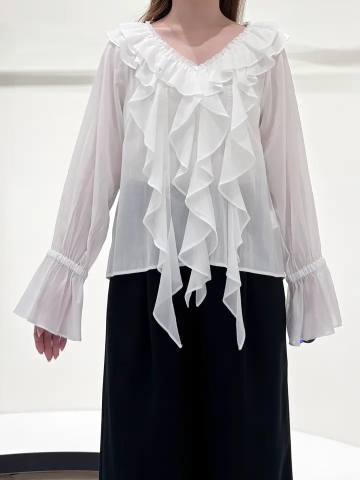 GRACE CONTINENTAL 平野 裕華 コーディネート画像