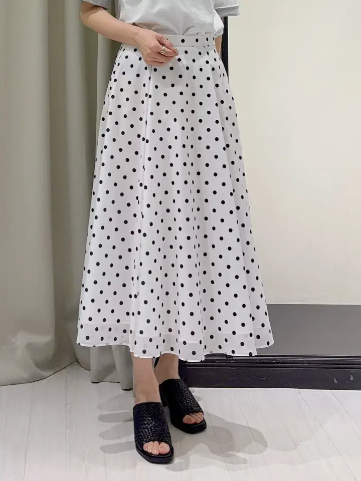 GRACE CONTINENTAL 亀田 未希 コーディネート画像