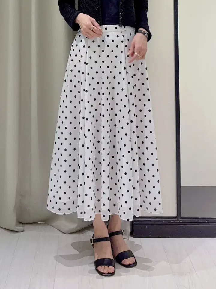 GRACE CONTINENTAL 亀田 未希 コーディネート画像