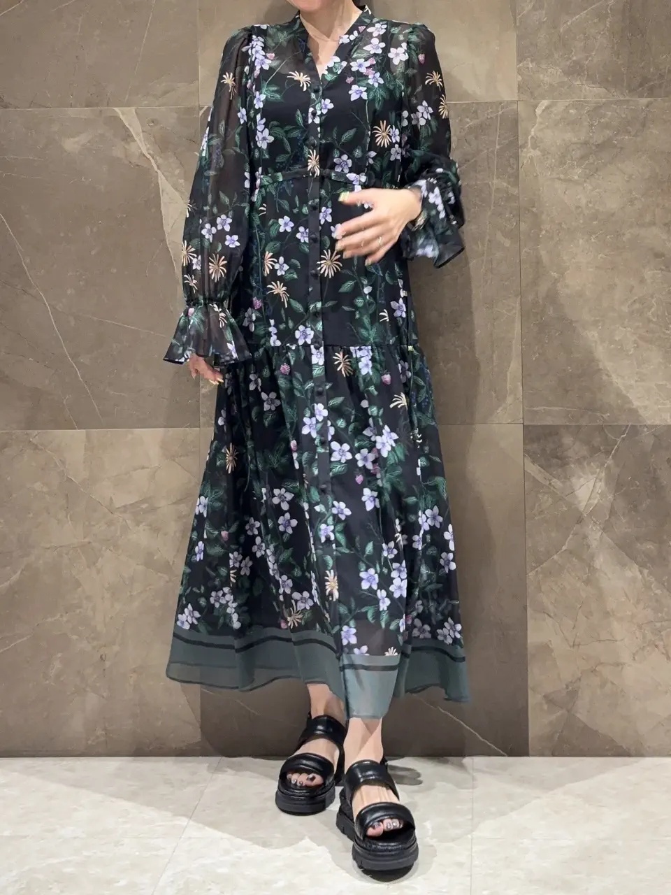 GRACE CONTINENTAL 穐山　香織 コーディネート画像