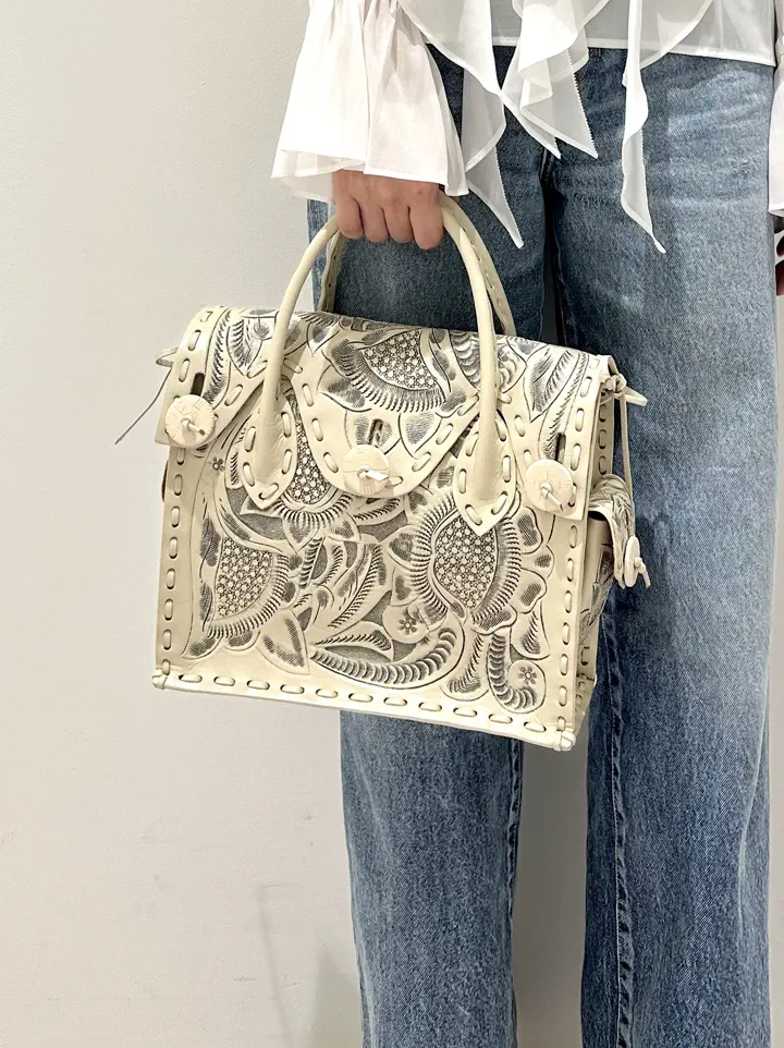 GRACE CONTINENTAL eri コーディネート画像