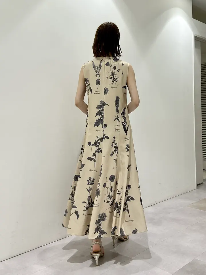 GRACE CONTINENTAL eri コーディネート画像