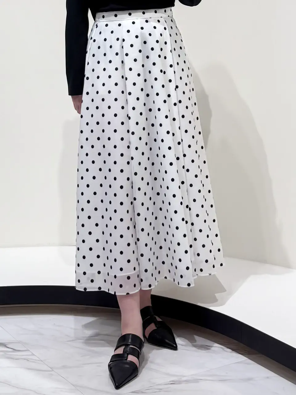 GRACE CONTINENTAL 平野 裕華 コーディネート画像