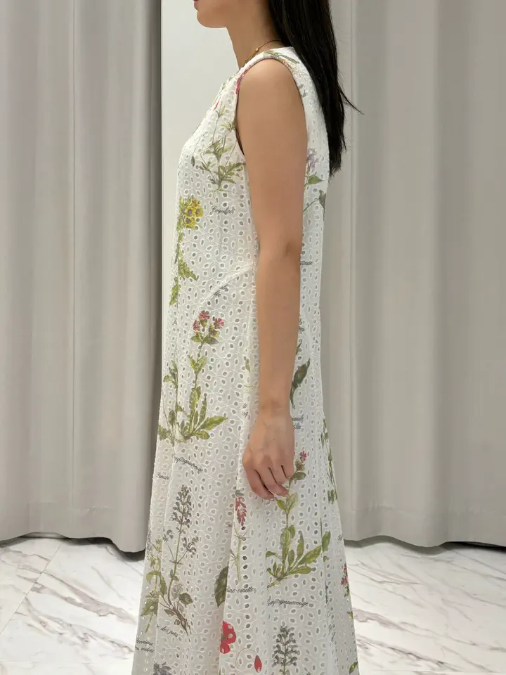 GRACE CONTINENTAL 山﨑 茉以 コーディネート画像