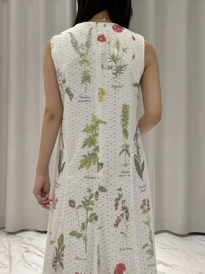 GRACE CONTINENTAL 山﨑 茉以 コーディネート画像