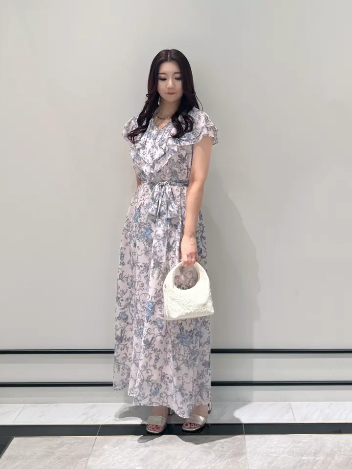 GRACE CONTINENTAL MOMOKO コーディネート画像