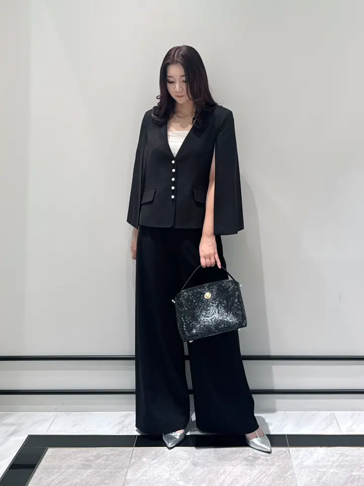 GRACE CONTINENTAL MOMOKO コーディネート画像