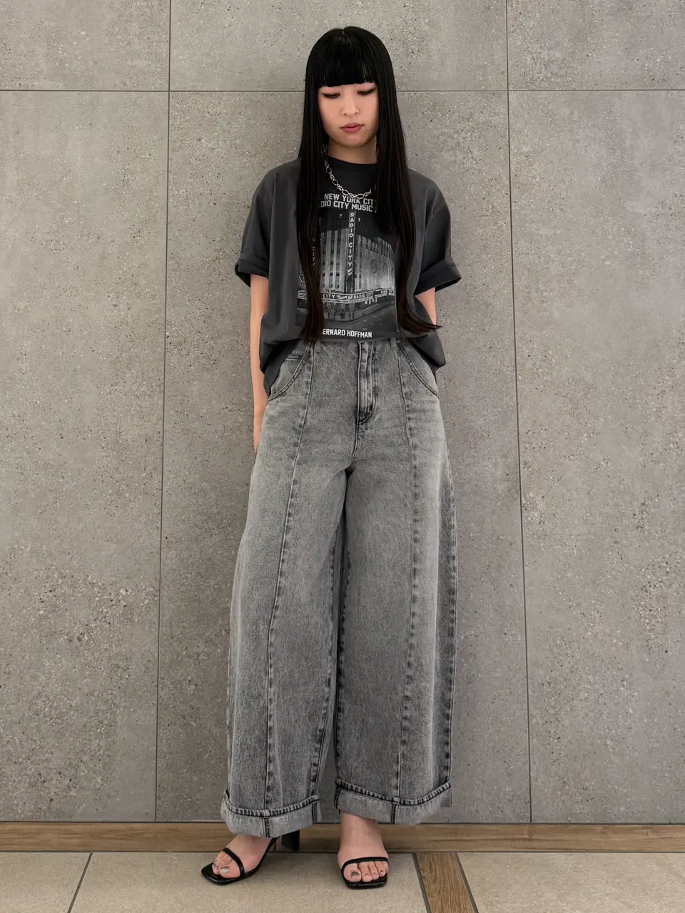  anri コーディネート画像