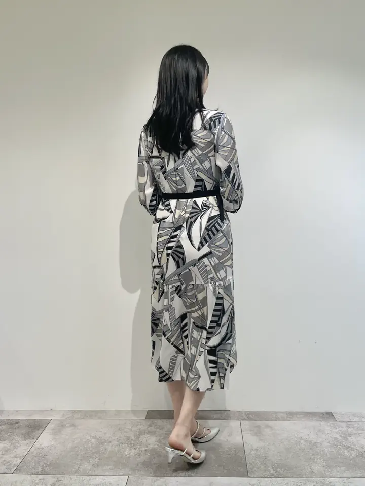 GRACE CONTINENTAL 端場 わかな コーディネート画像