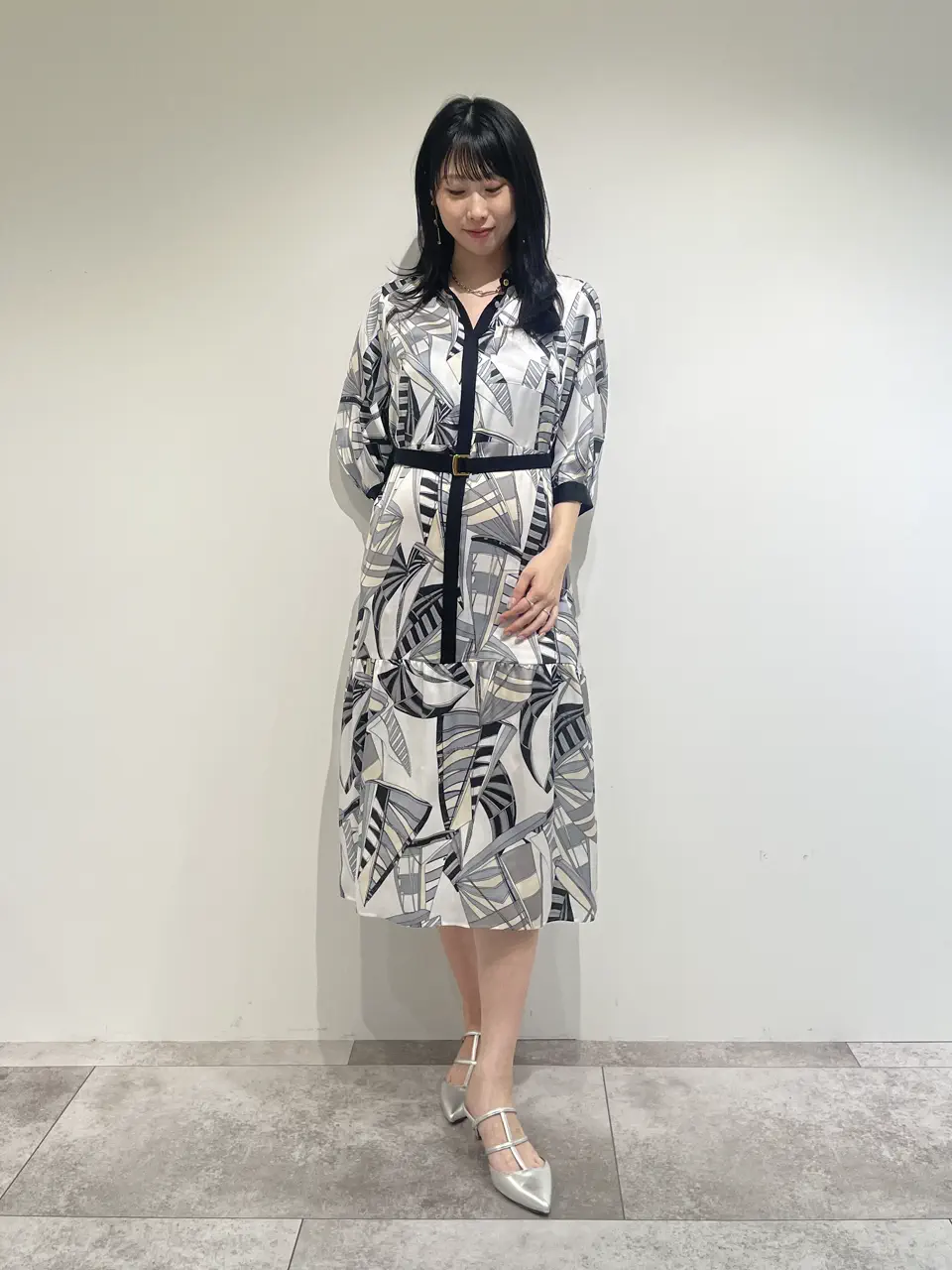 GRACE CONTINENTAL 端場 わかな コーディネート画像