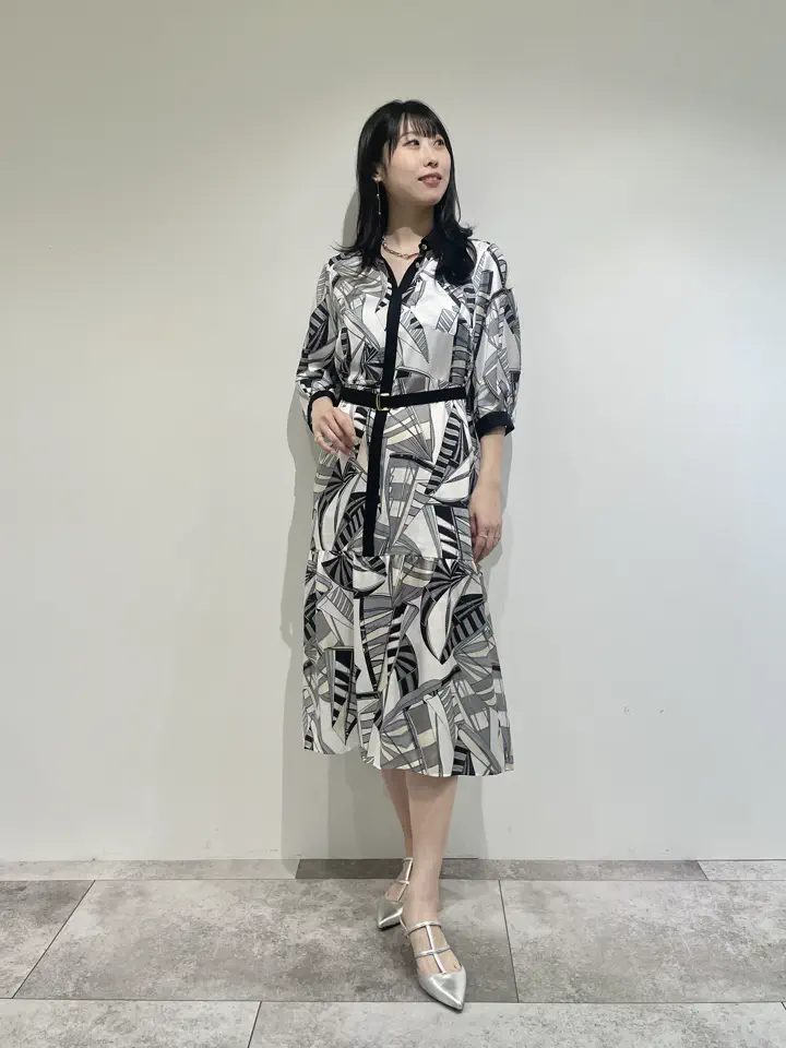 GRACE CONTINENTAL 端場 わかな コーディネート画像