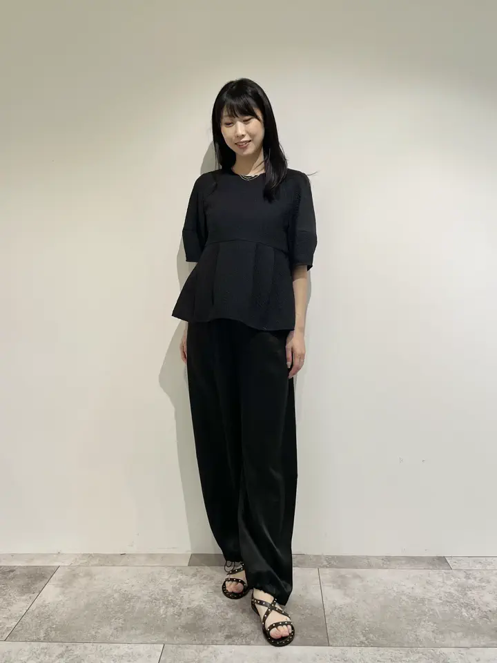 GRACE CONTINENTAL 端場 わかな コーディネート画像