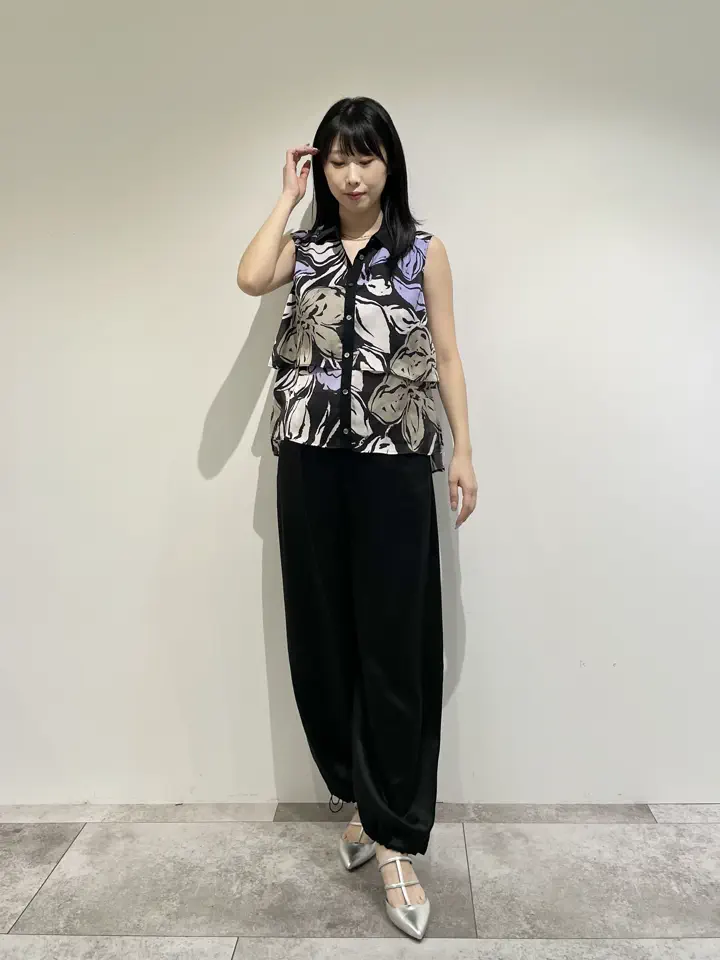 GRACE CONTINENTAL 端場 わかな コーディネート画像